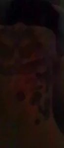 满背花腿花腿精神小妹第二弹