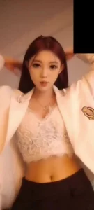 【章哥经典】裸聊高颜值小姐姐，脱了衣服展示舞蹈身材